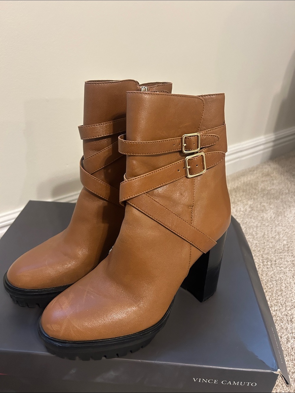 Vince Camuto Tan Leather Chunky Heel Ankle Boots with Buckle Straps sz 8.5